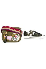 сумка с кедами