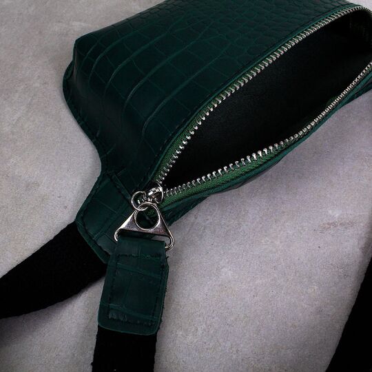 Жіноча поясна сумка, бананка, зелена П1455