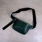 Жіноча поясна сумка, бананка, зелена П1455