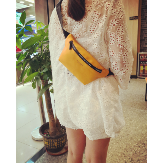 Поясна сумка, бананка Pierre Loues, червона П1490