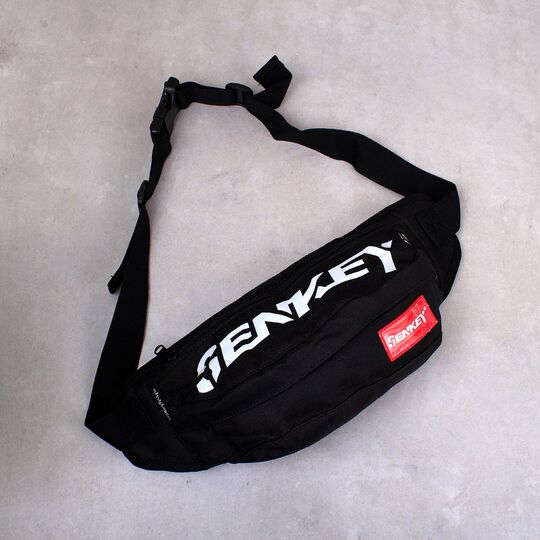 Сумка на пояс, бананка