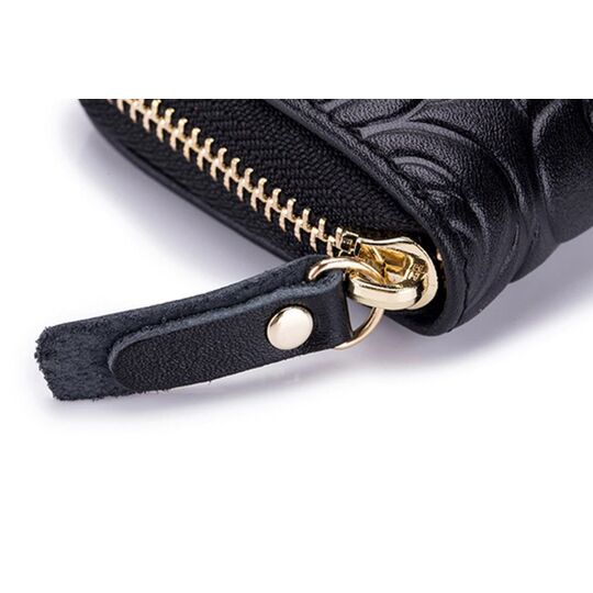 Жіноча візитниця, коричнева П2438 Жіноча візитниця, коричнева П2438