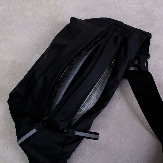 Сумка на пояс, бананка