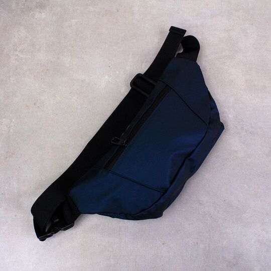 Сумка на пояс, бананка