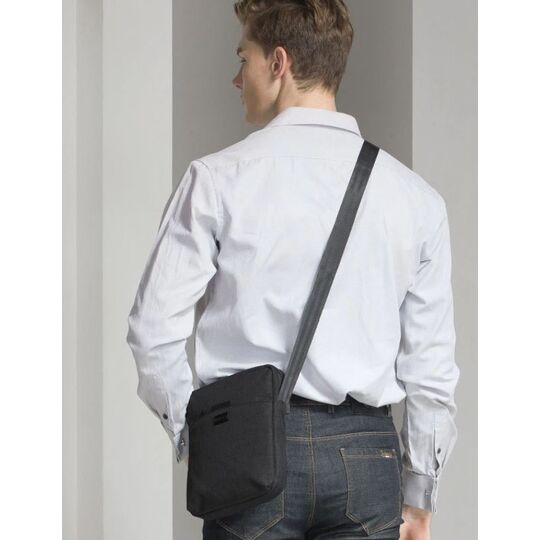 Мужская сумка на плечо "TINYAT", черная П2933