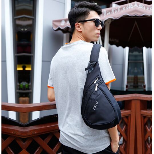 Мужская сумка слинг "TINYAT", черная П2951