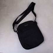 Мужская сумка на плечо "TINYAT", черная П4084