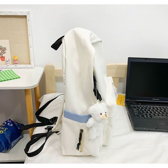 Жіночий рюкзак з брелоком, зелений П4633